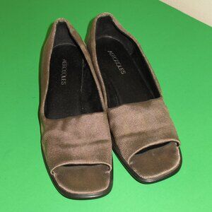 AEROSOLES  Peep Toe Low HEELS Sandals Sz 10 US Women